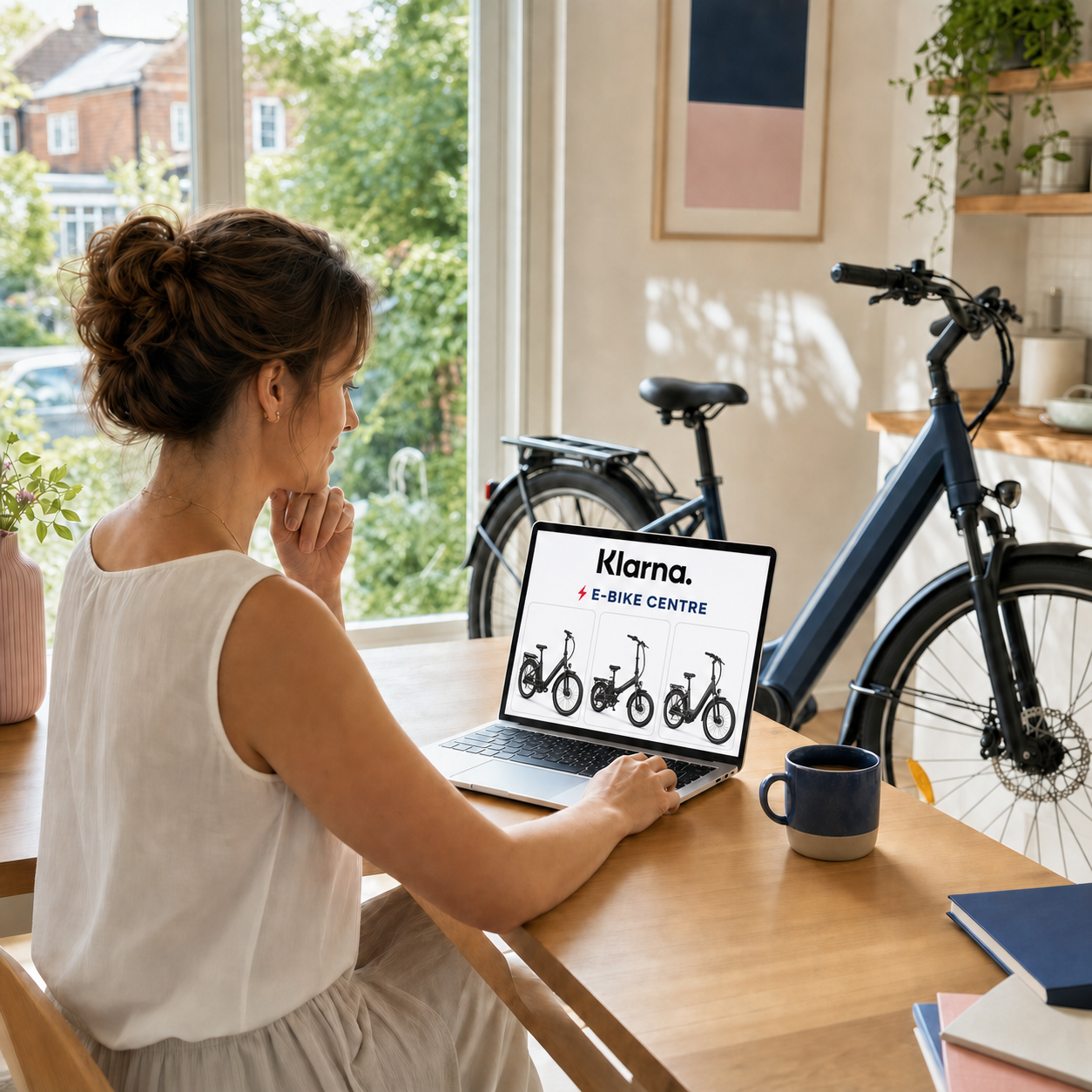 Customer reviewing flexible Klarna payment options for a new electric bike